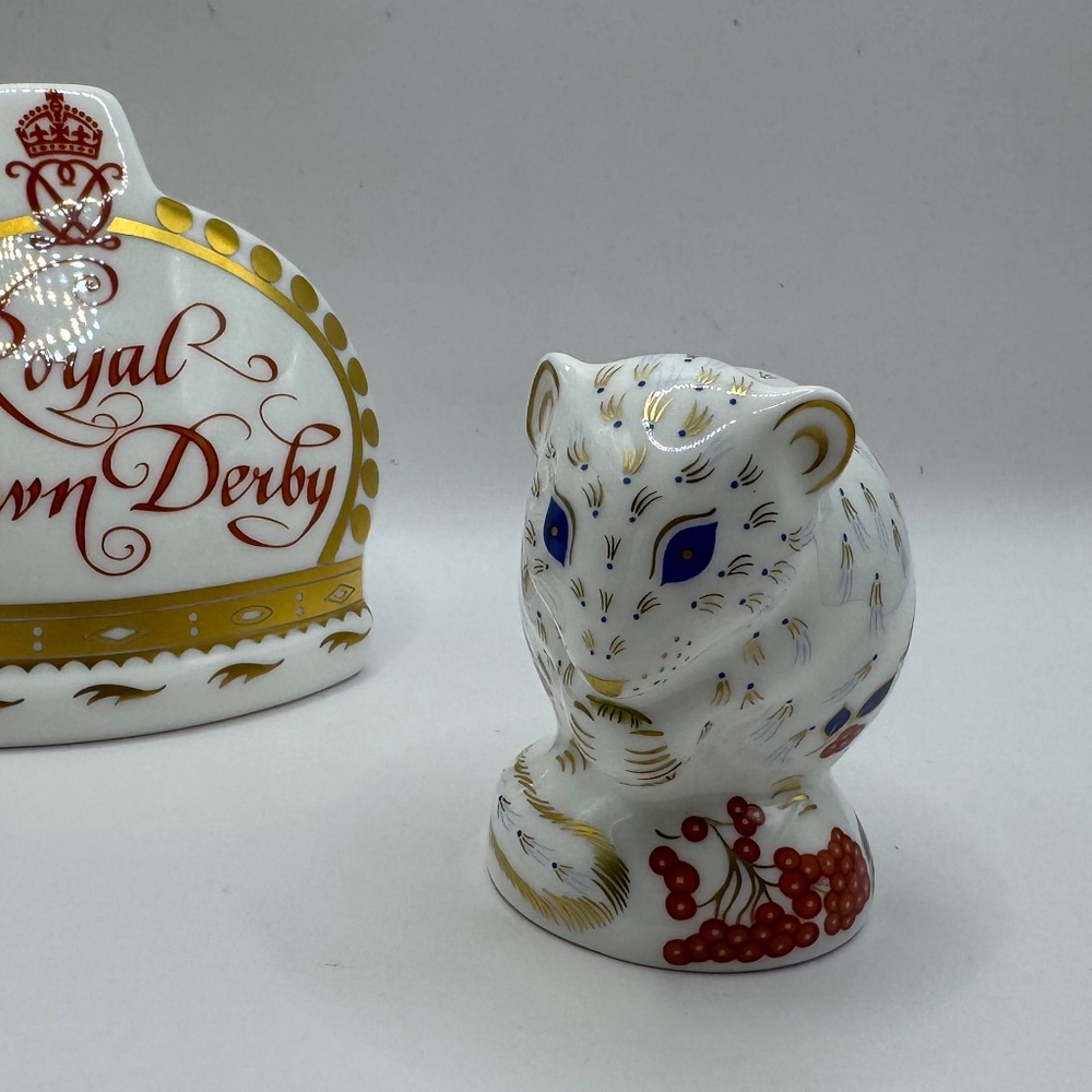 Royal Crown Derby "Derby Dormouse" Collectors Guild exclusive. Gold stopper.
